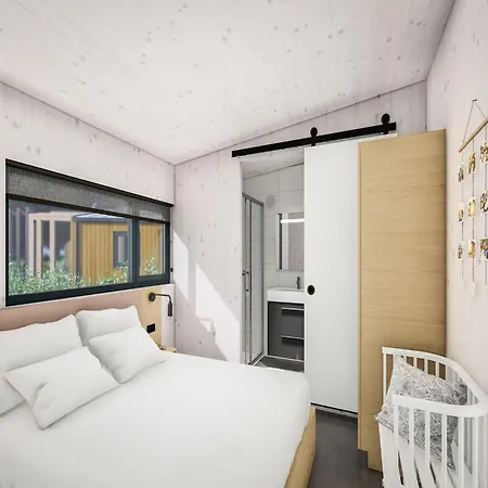 With View And Air Conditioning, Near The Maasduinen Arcen